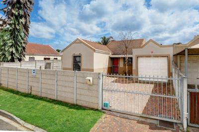 House For Sale in Vredekloof East, Brackenfell