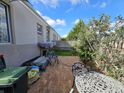 Townhouse For Sale in Sonstraal Heights, Durbanville