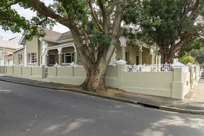 House For Sale in Observatory, Cape Town