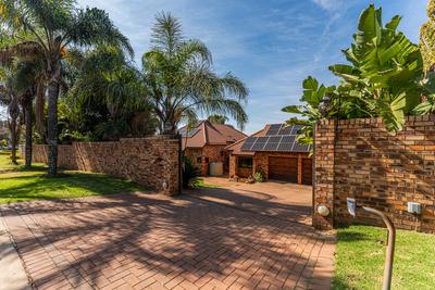 House For Sale in Northcliff, Johannesburg
